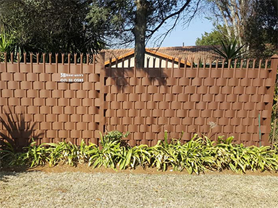 Palisade Fence Weaving